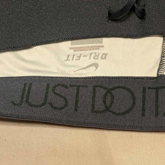 Nike Dri Fit Capri Leggings Size XS Black & Blue Horizontal Stripes 503476-437 - Picture 5 of 12